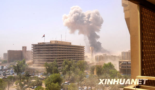 龙8官网下载巴格达市中心发生多起爆炸数百人死伤[组图]
